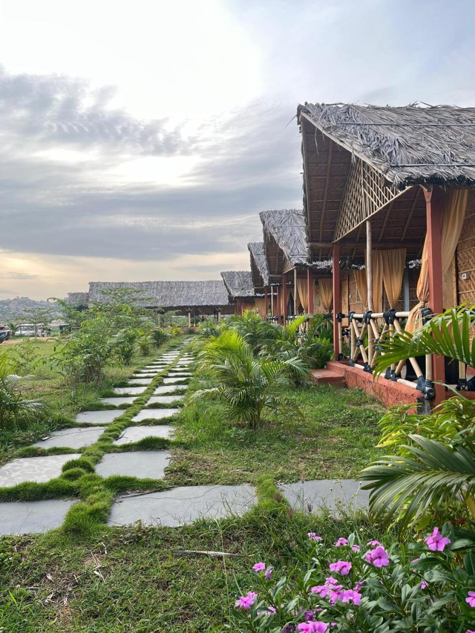 فندق Hampi Rasta Cafe المظهر الخارجي الصورة